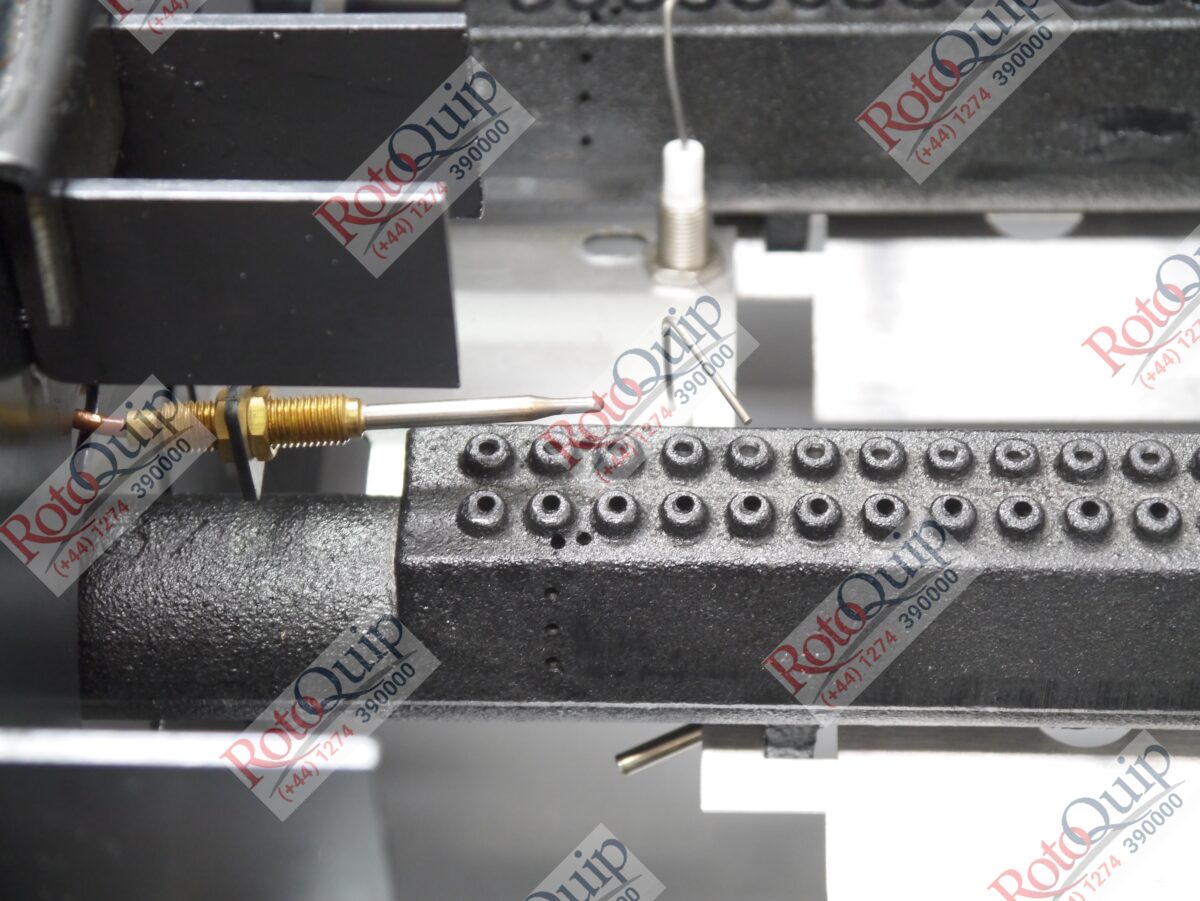 RCB-24 – 4 Grids Professional Radiant Gas Char-Broiler / 61cm Wide